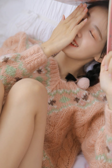 女人脱了精光让男生摸